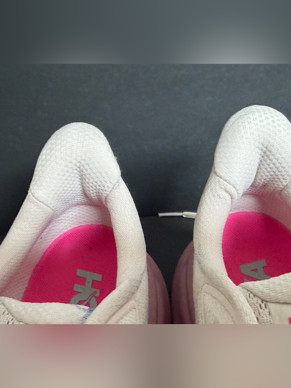 Hoka Clifton 10 Women’s Size 9.5 Rose Pale Pink Running Shoes BARELY WORN - Picture 11 of 11